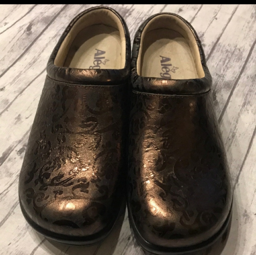 Alegria Shoes 7 - 8 Bronze